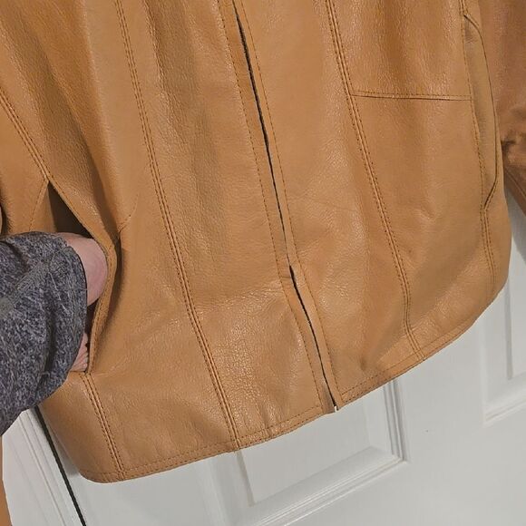 GAP Tan Lightweight Shirt Jacket - Picture 4 of 7
